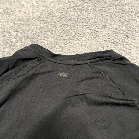 Rhone Shirt Mens Medium ? Black Performance Long Sleeve Crew - Picture 4 of 7